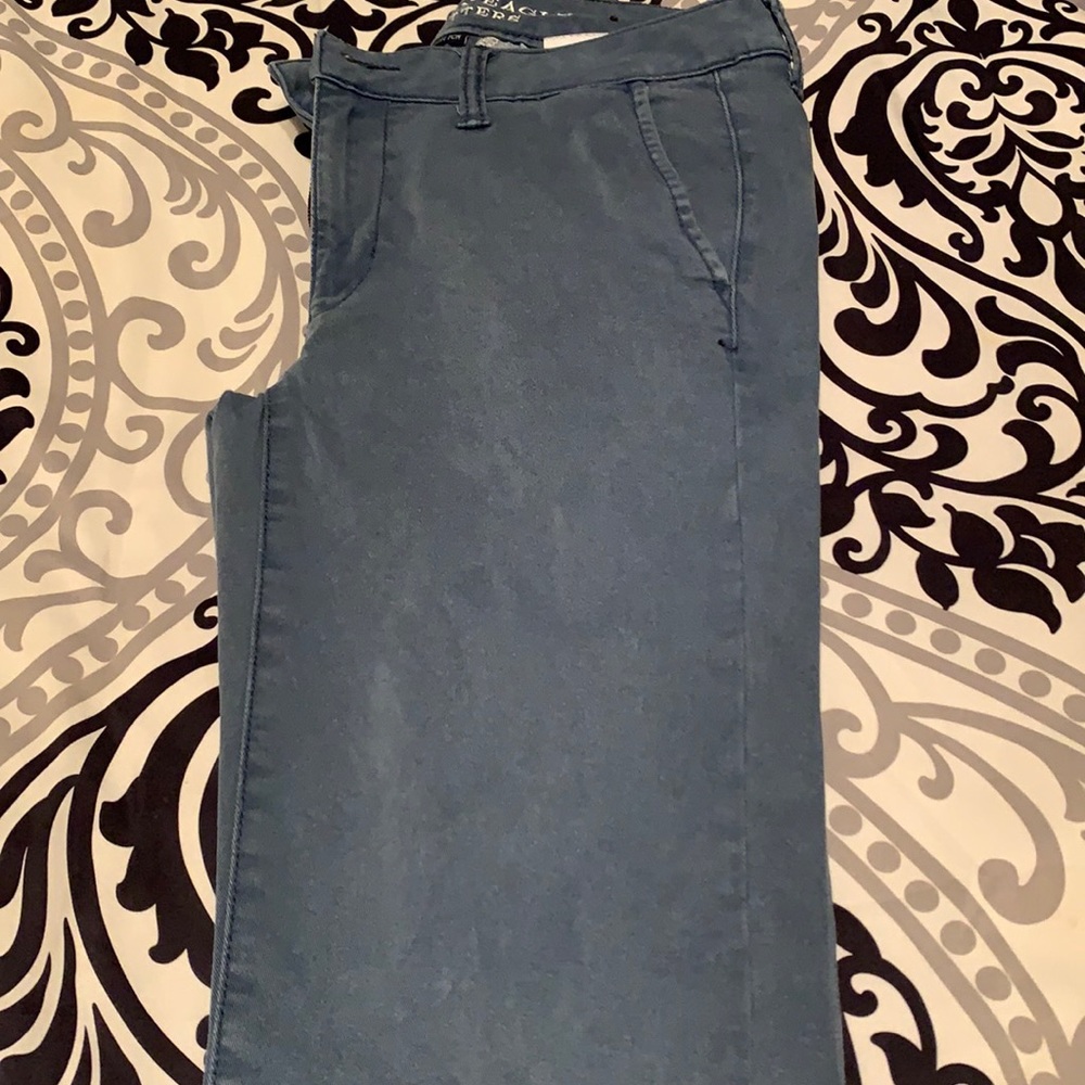 American Eagle skinny khaki’s sz 4 great condition